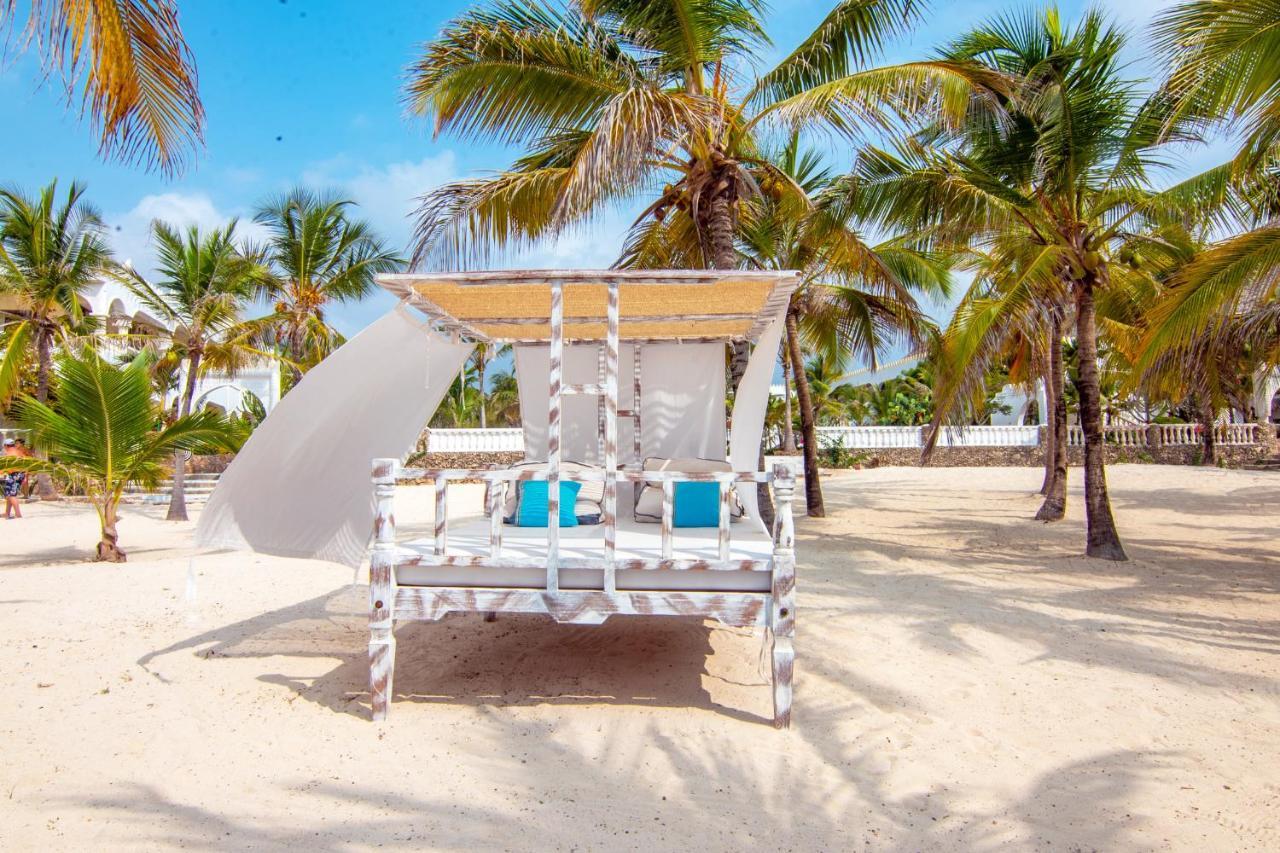 Jumbo Club Watamu Hotel Екстериор снимка