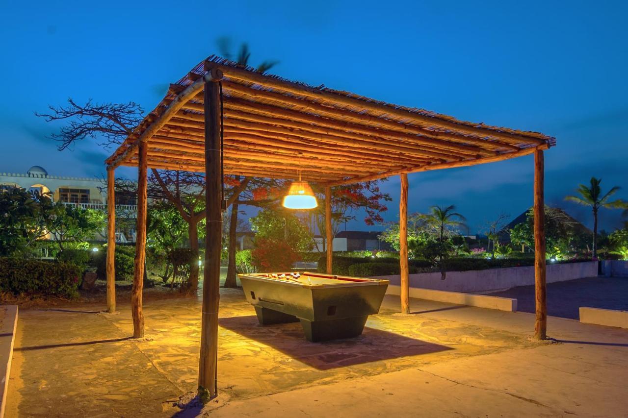 Jumbo Club Watamu Hotel Екстериор снимка
