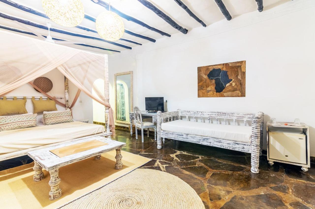 Jumbo Club Watamu Hotel Екстериор снимка